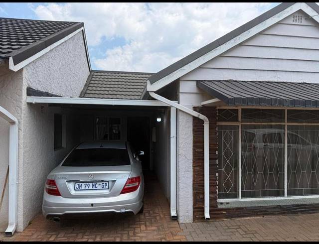 2 BEDROOM PROPERTY TO RENT IN WYCHWOOD